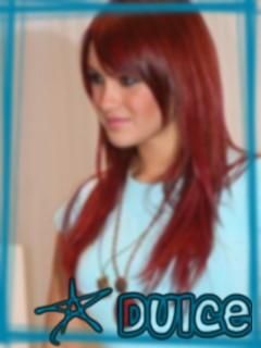 ->->->Fi primul<-<-<- - uite poza vreau una cu ea in verde complet - Dulce Maria