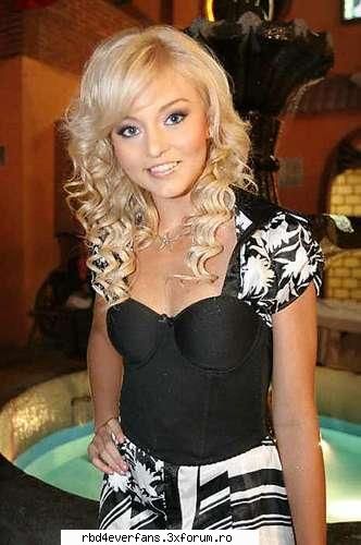 Poze cu Angelique - romina_rbd - Angelique Boyer